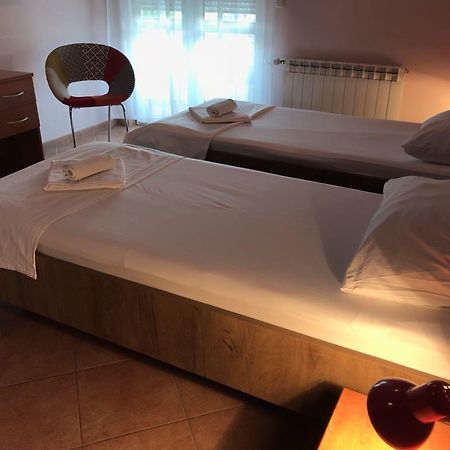 Guest House Ivo Stobrec Ngoại thất bức ảnh