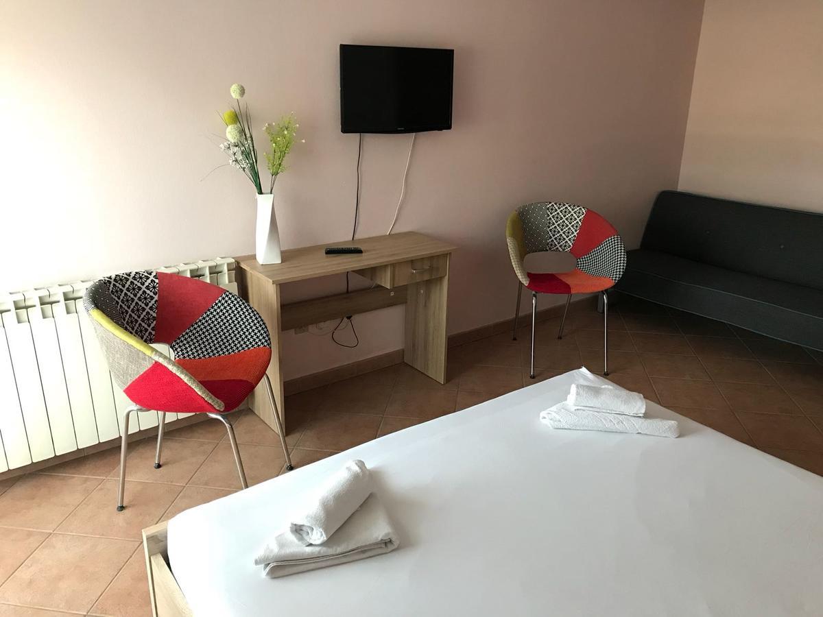 Guest House Ivo Stobrec Ngoại thất bức ảnh