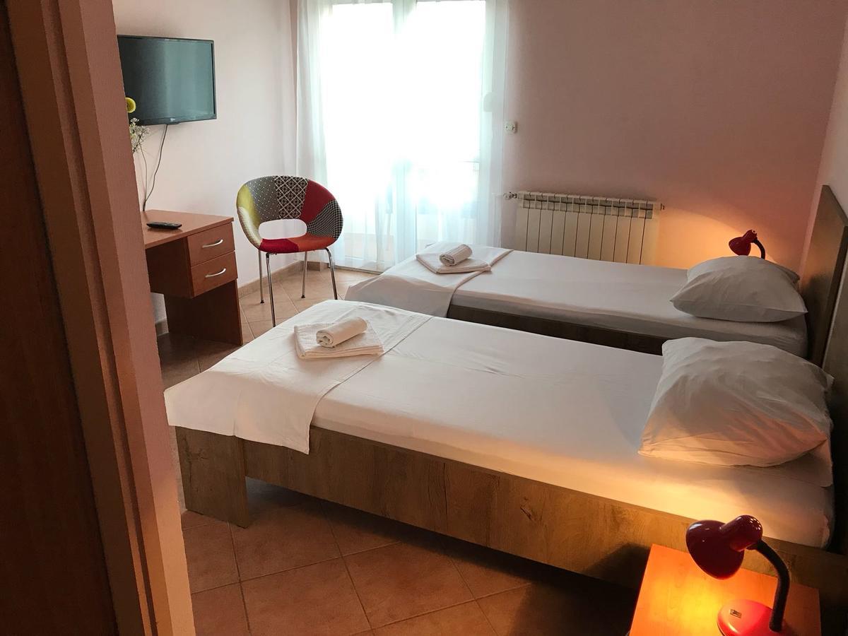 Guest House Ivo Stobrec Ngoại thất bức ảnh
