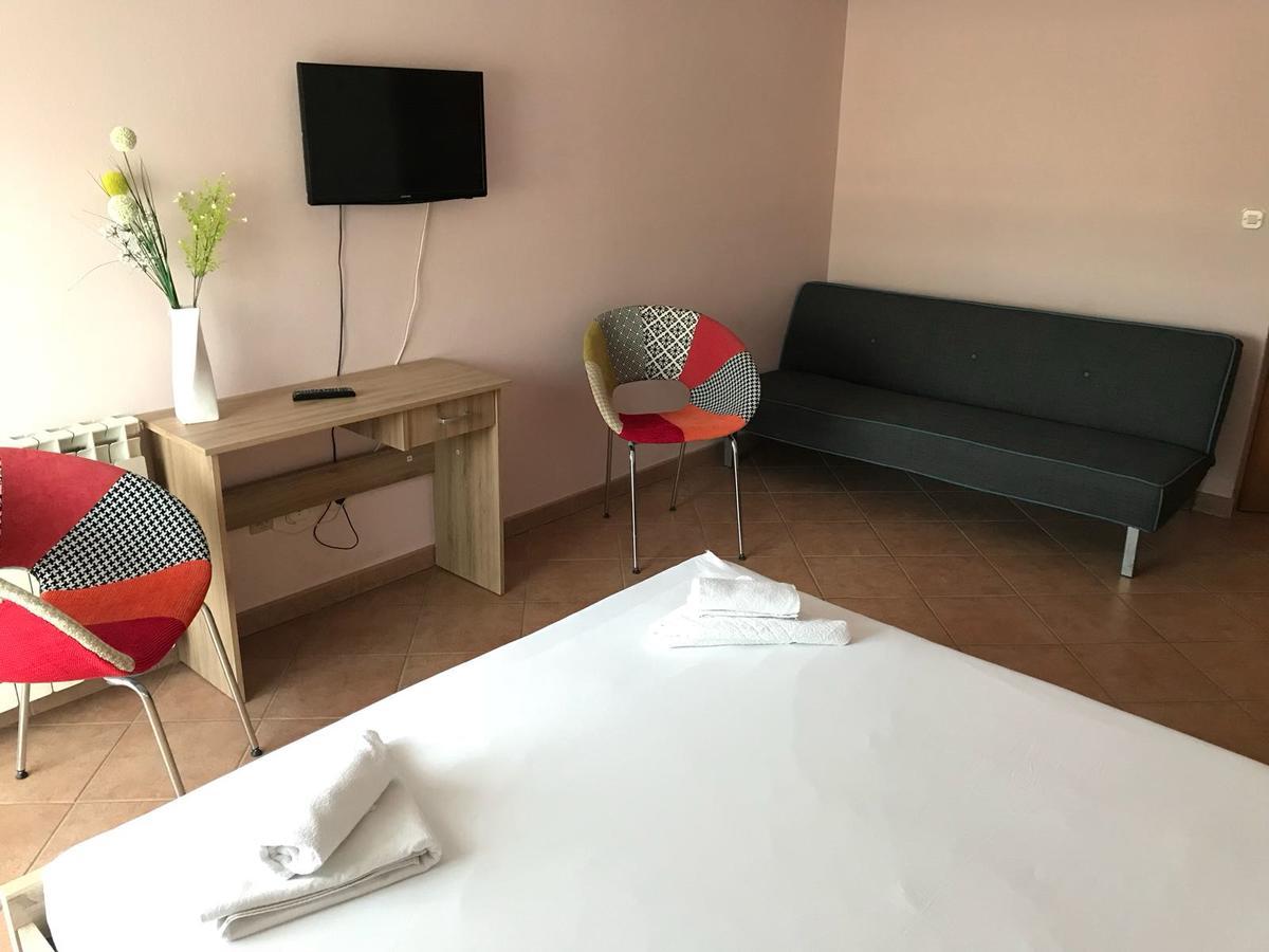 Guest House Ivo Stobrec Ngoại thất bức ảnh